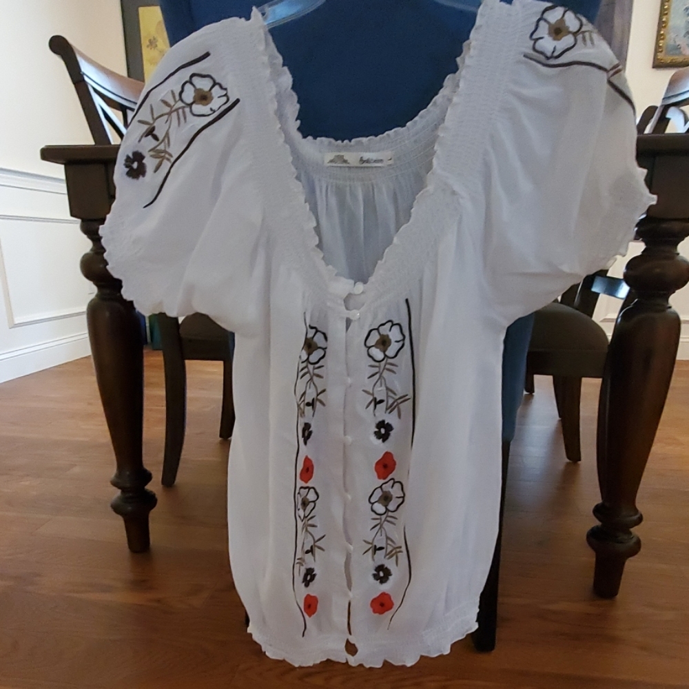 short sleeved cotton blouse